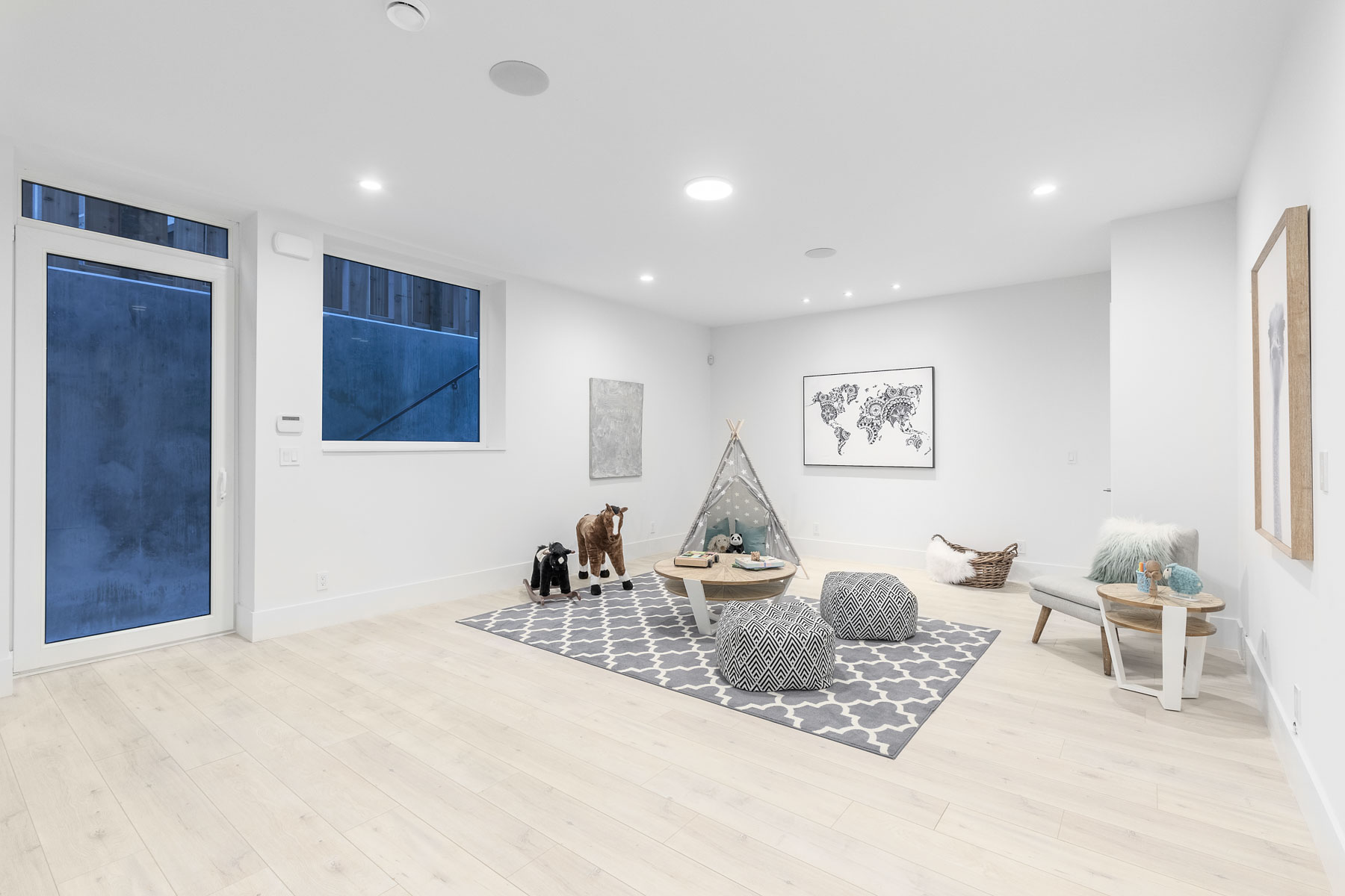 822 Cumberland Crescent